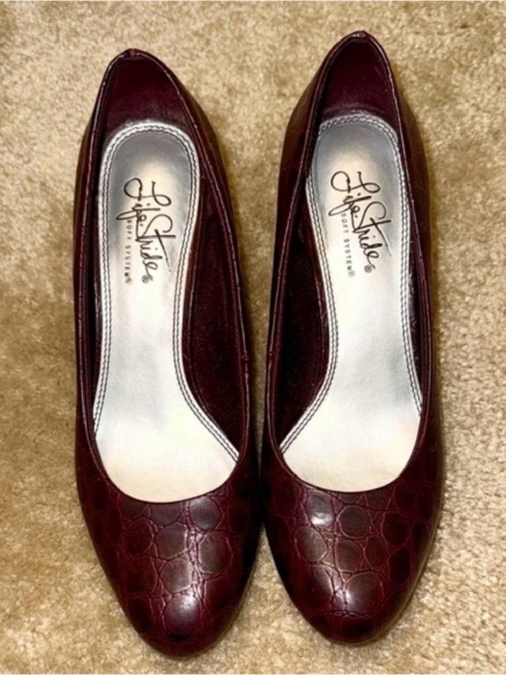 Life Stride Women's Wine Croc-Embossed Rounded Toe Pumps